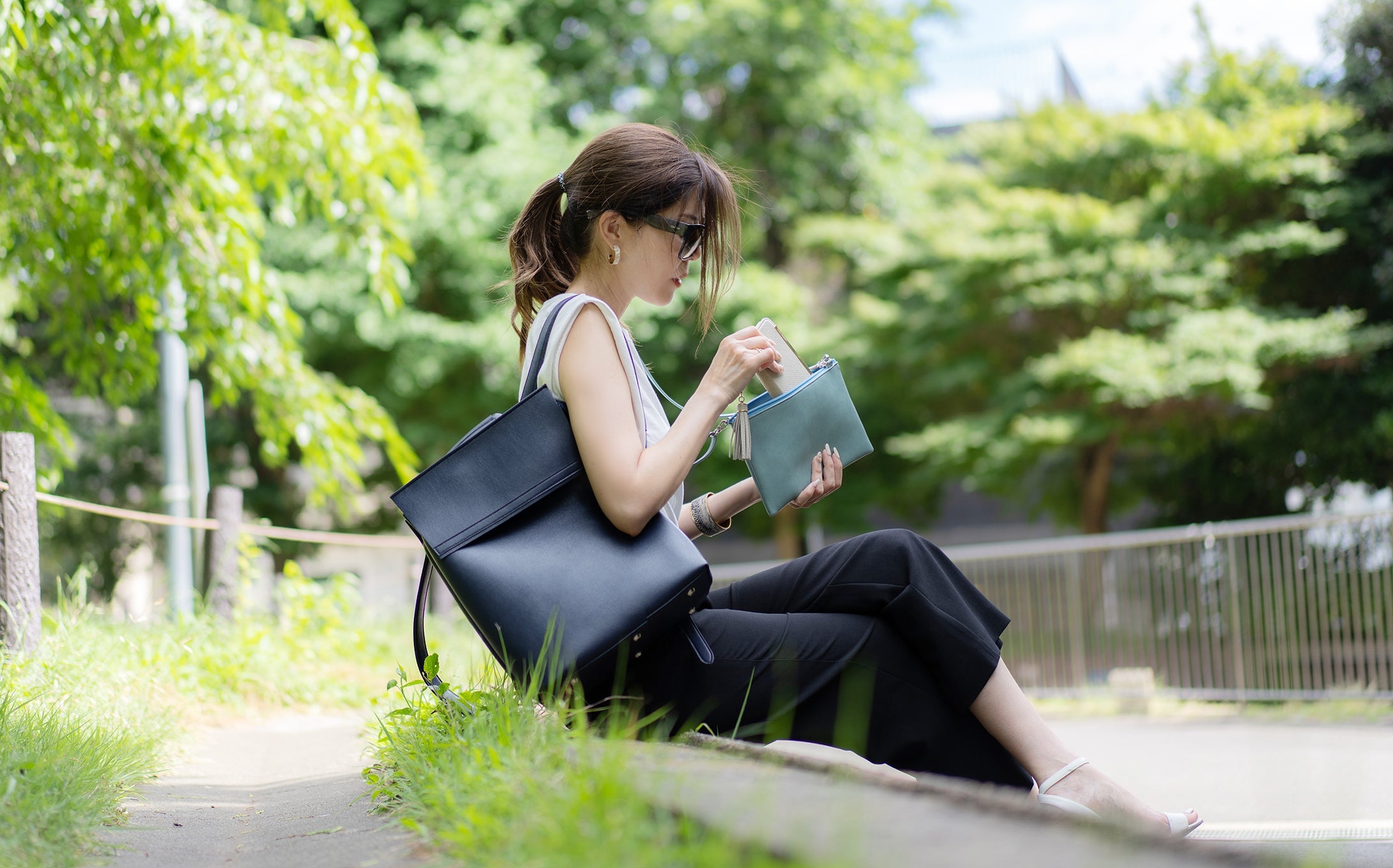 美品　FUMIKODA タッセルつきショルダーバッグ（総額約10万） FUMIKODA タッセルつきショルダーバッグ（総額約10万） 商品