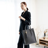 GENE: Zipper vertical tote bag