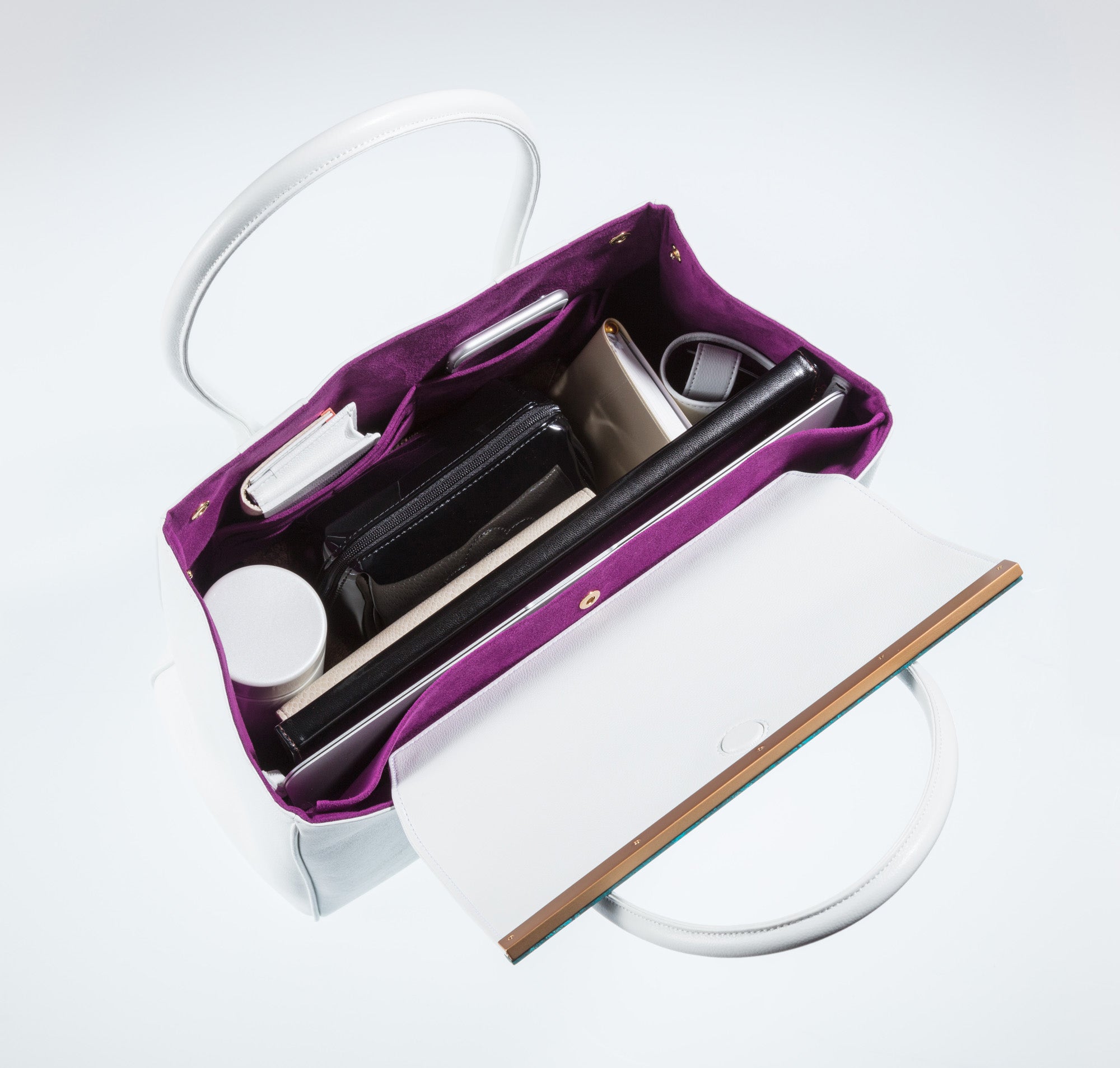 ARIANNA:フラップ付ショルダーバッグ