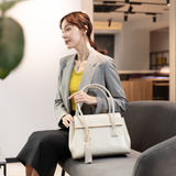 ARIANNA II:フラップ付ショルダーバッグ(S)