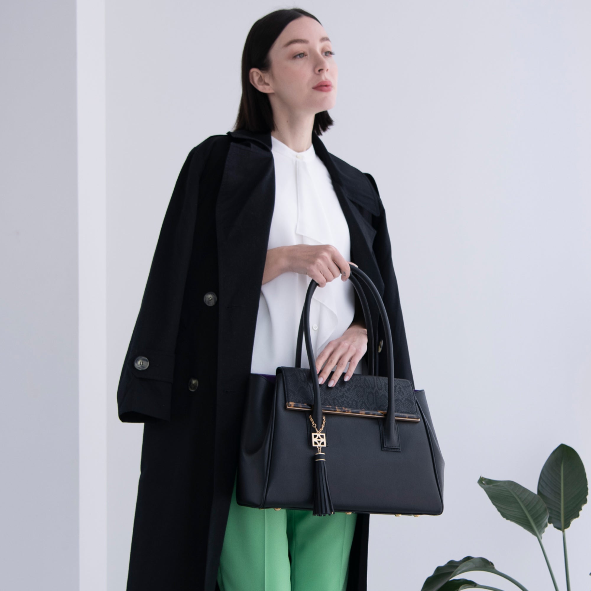 ARIANNA:フラップ付ショルダーバッグ