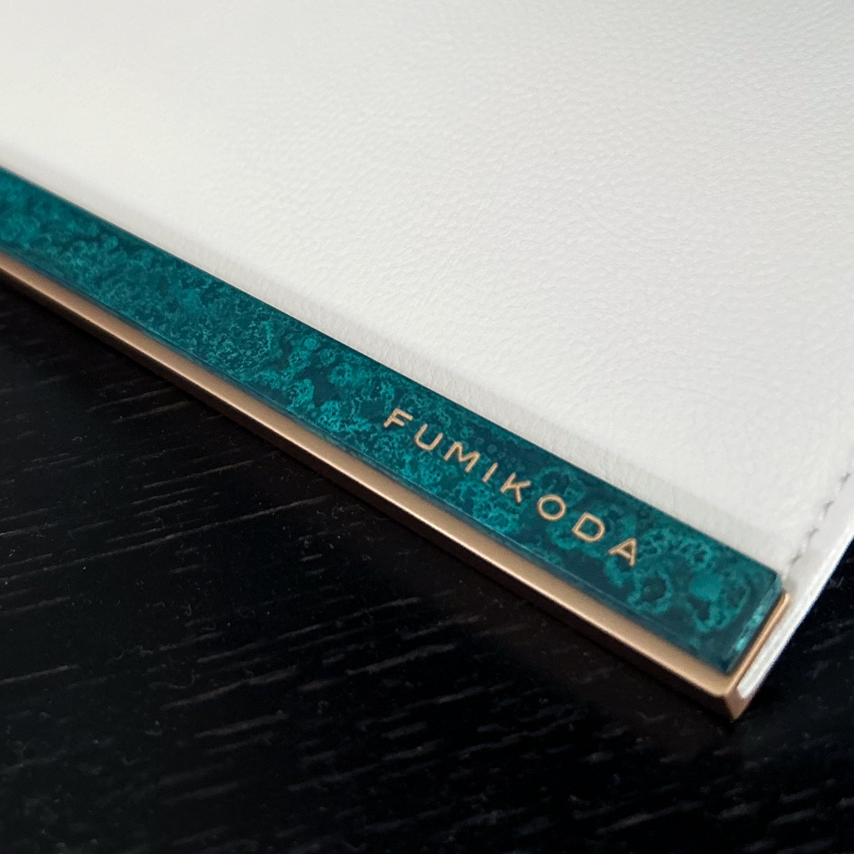 ARIANNA:フラップ付ショルダーバッグ