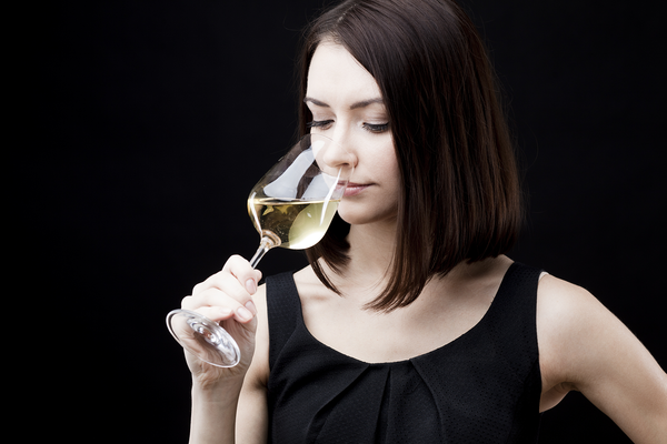 気になる「自然派ワイン」。オーガニックワインとの違いや、美味しく楽しむ方法は？