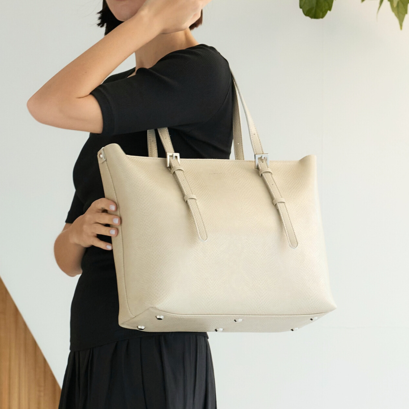 ALEX to go：キャリーオン機能付トートバッグ – FUMIKODA