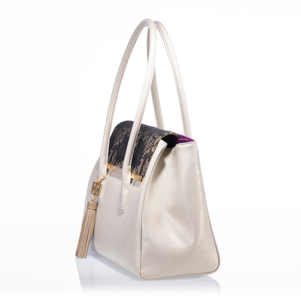 ARIANNA: Shoulder bag with flap