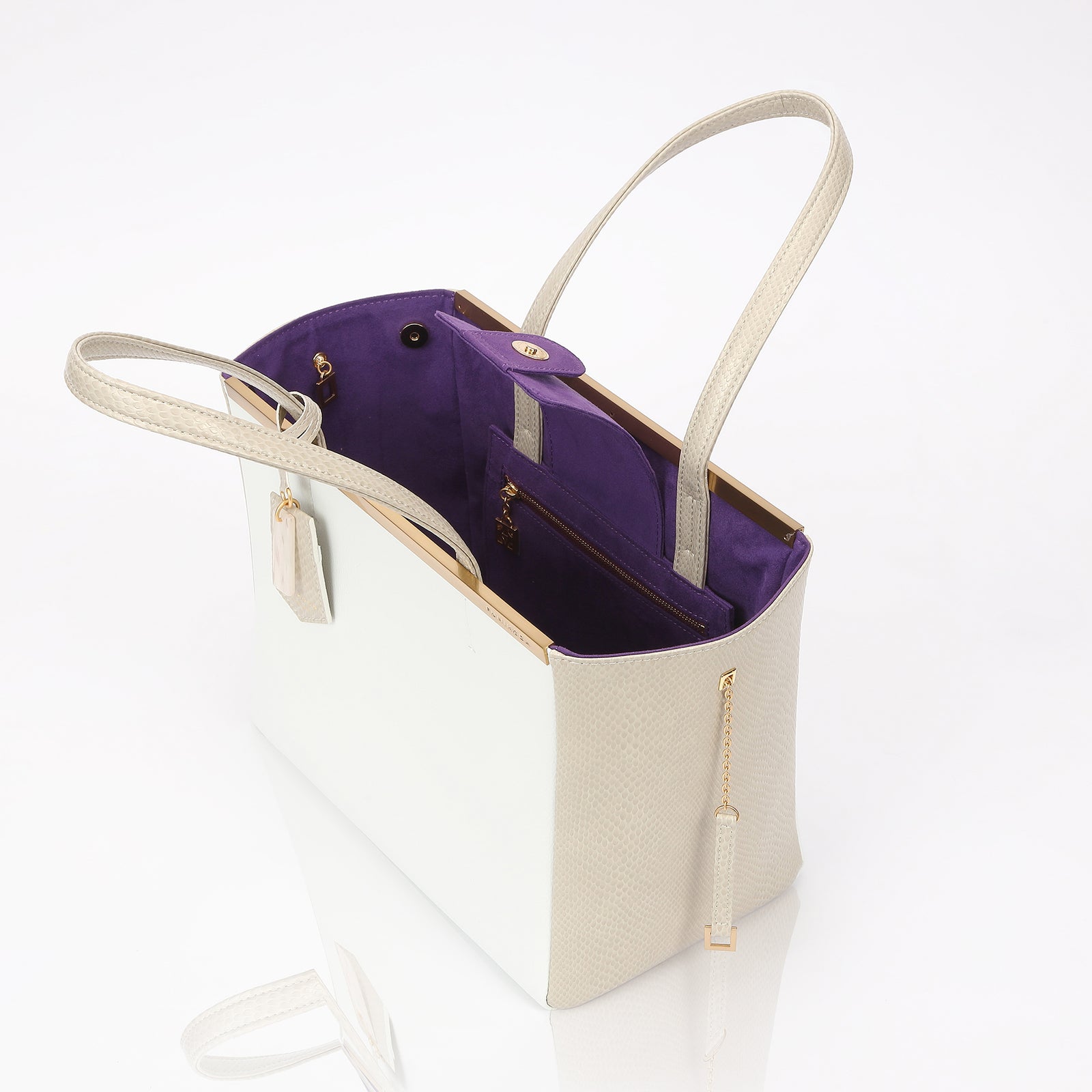 神白シリーズ　ホワイト 合成皮革 カートバッグ 神白シリーズ ホワイト 合成皮革 カートバッグ しなやかな白」2way本革