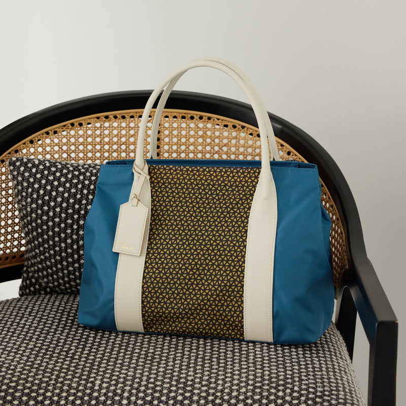 MEGAN:Handbag with zippered 