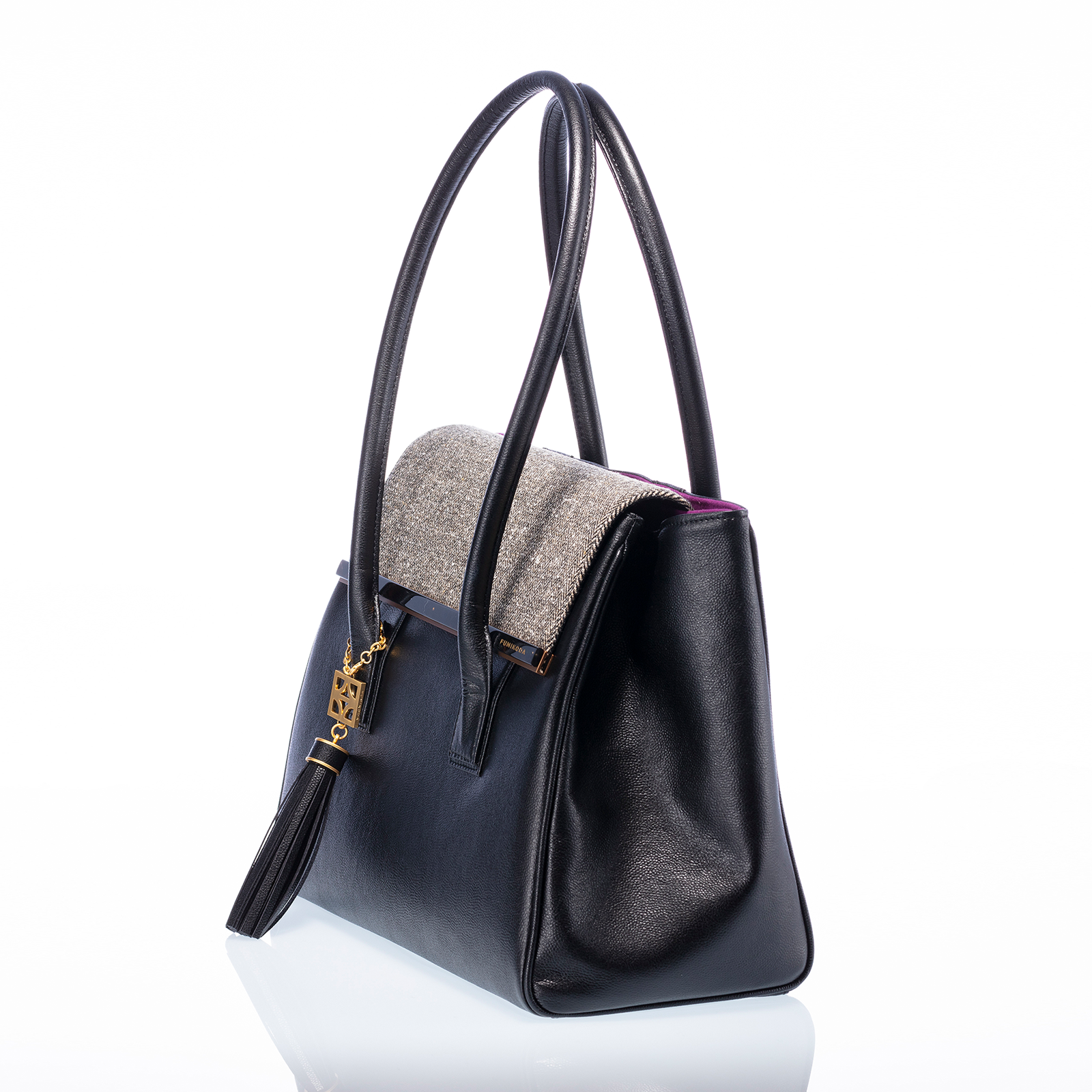 ARIANNA: Shoulder bag with flap